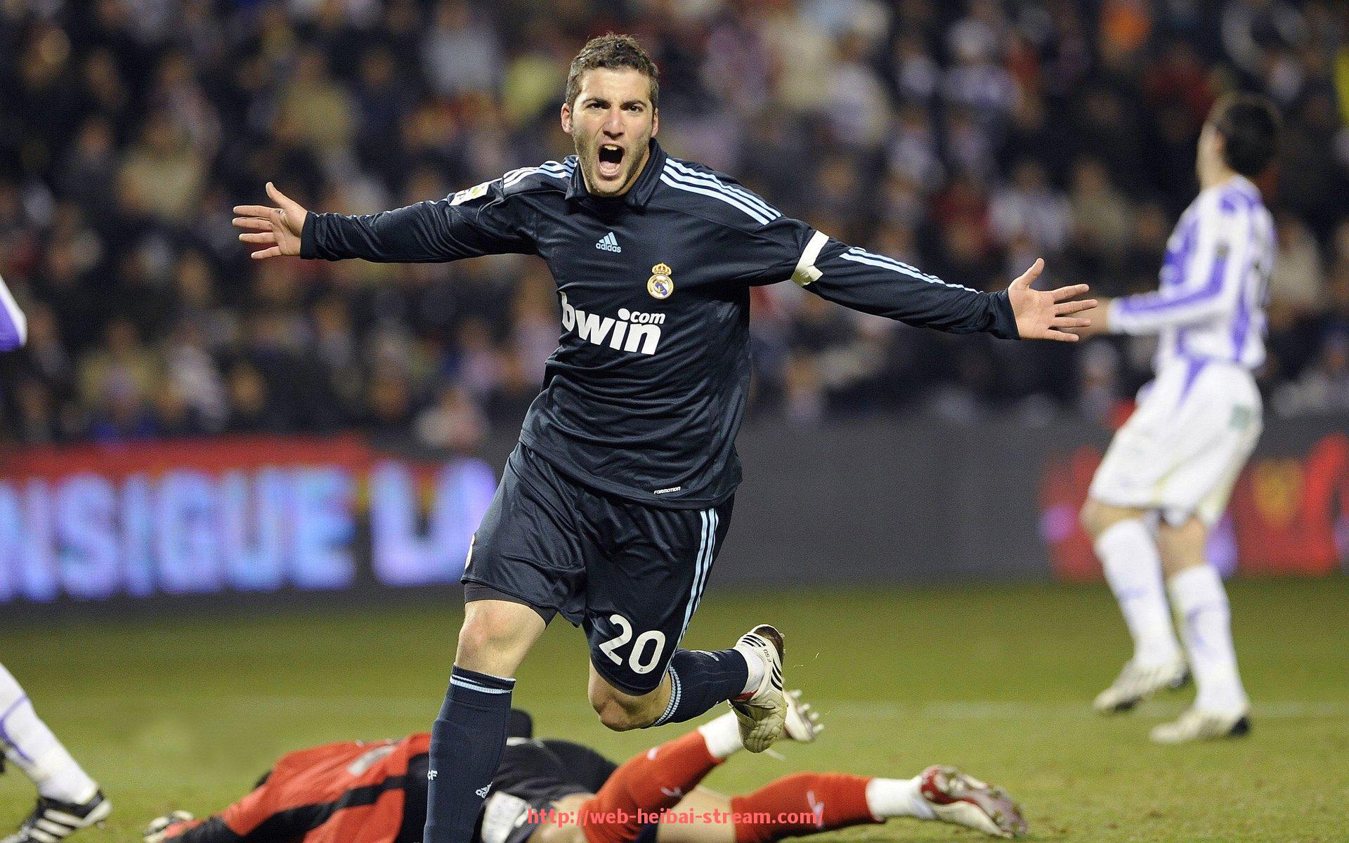 黑白体育直播-面对对手反击时的回防覆盖范围与世俱杯防线应对效率分析